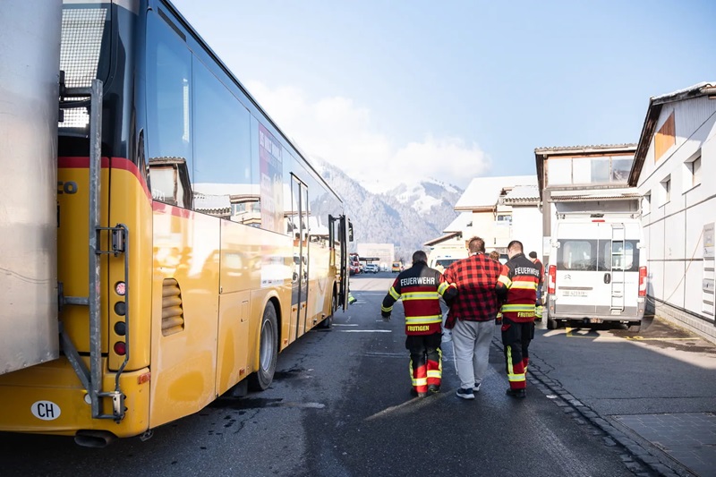 Rettungsuebung Loetschberg Basistunnel